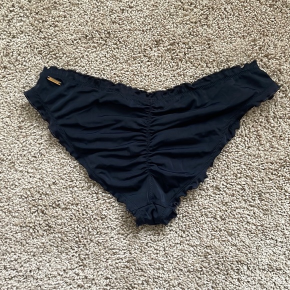 Victoria's Secret Other - Victoria’s Secret ruched lettuce hem swim bottoms